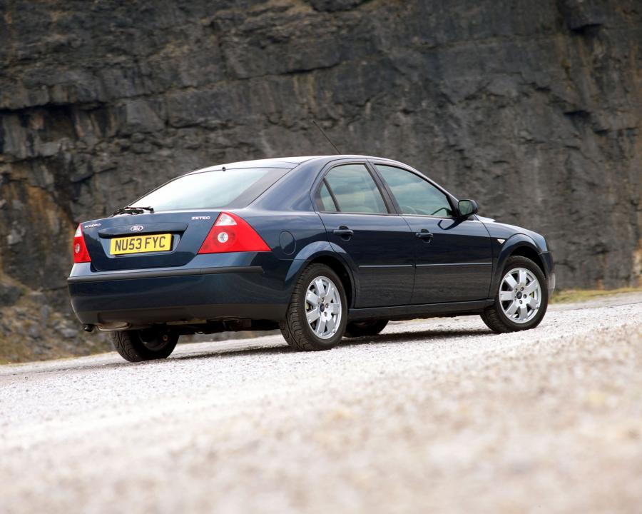  Ford Mondeo 2003 года  (фото 2 из 52)